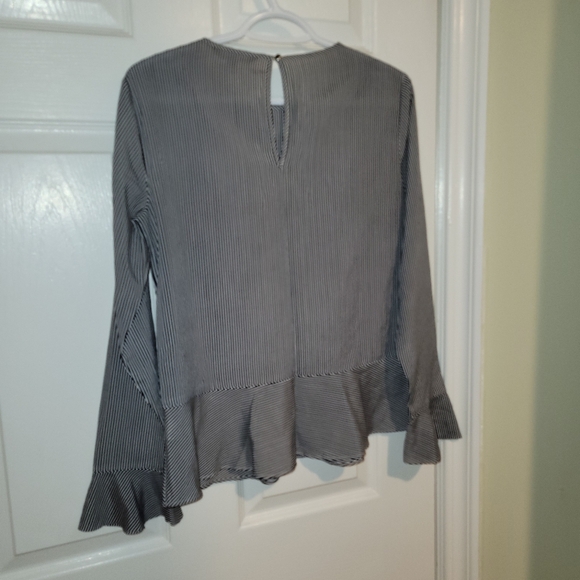 Banana Republic stripe blouse peplum pintuck - Picture 4 of 7